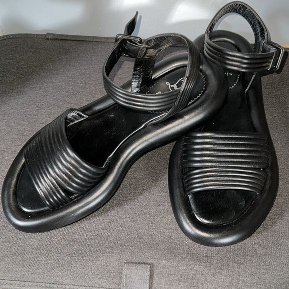 Authentic Christian Louboutin Black Sandals - Picture 3 of 6